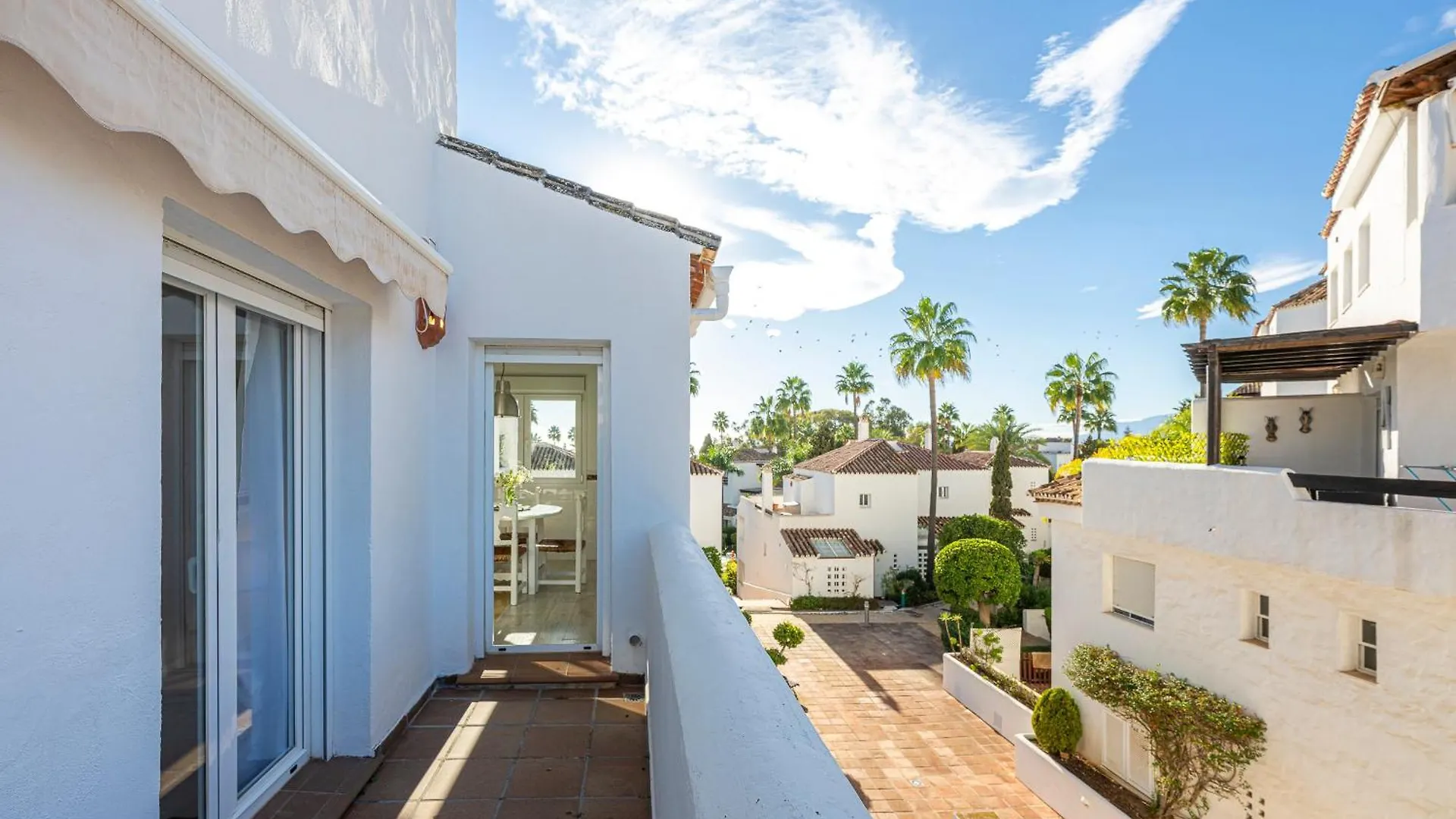 Increible Piso 4 Dorm, Terraza, Parking & Pool Apartment Marbella