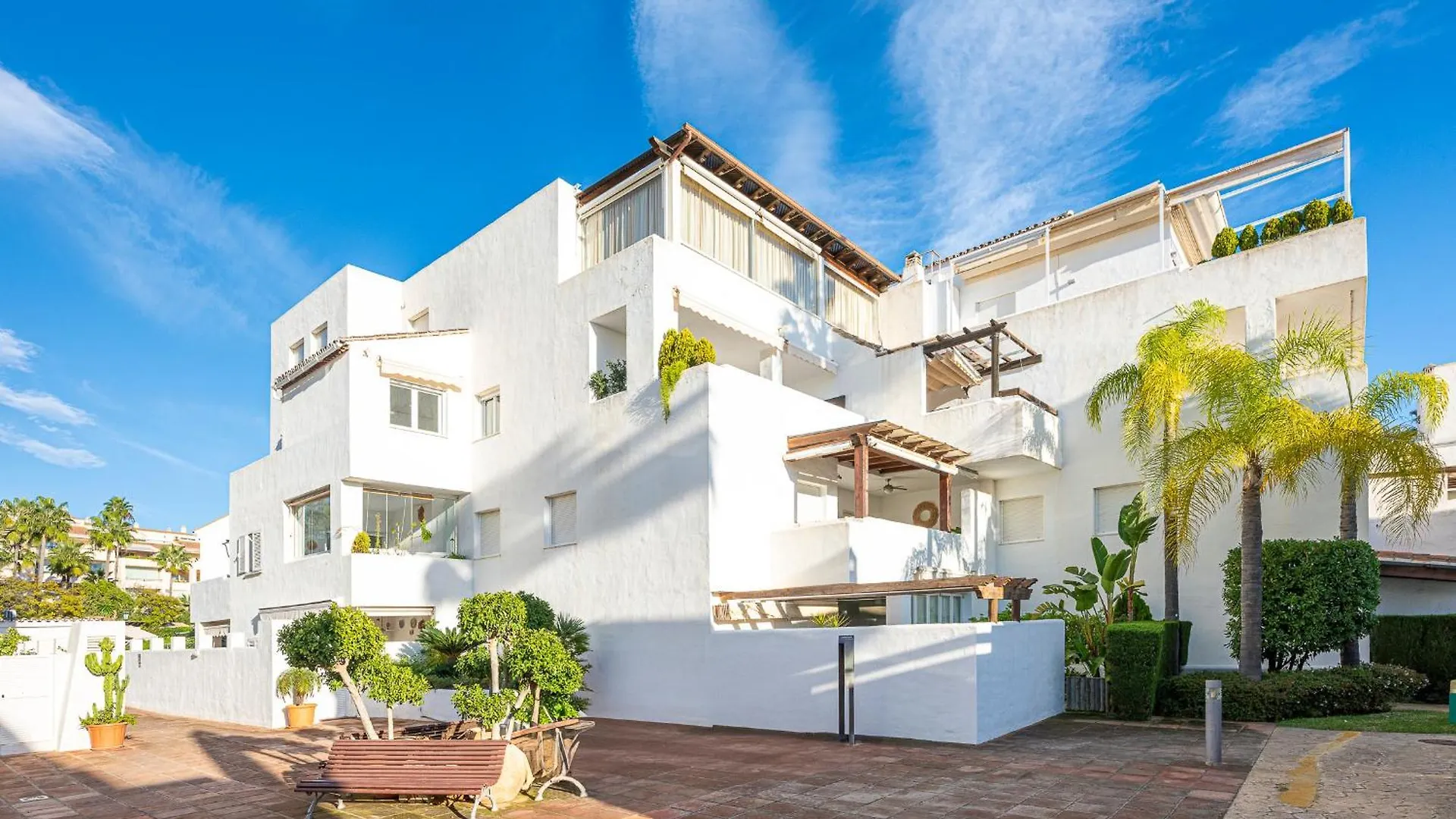 Increible Piso 4 Dorm, Terraza, Parking & Pool Apartment Marbella 0*,  Spain