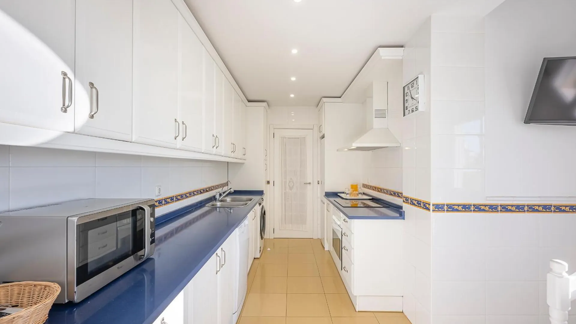 Increible Piso 4 Dorm, Terraza, Parking & Pool Apartment Marbella