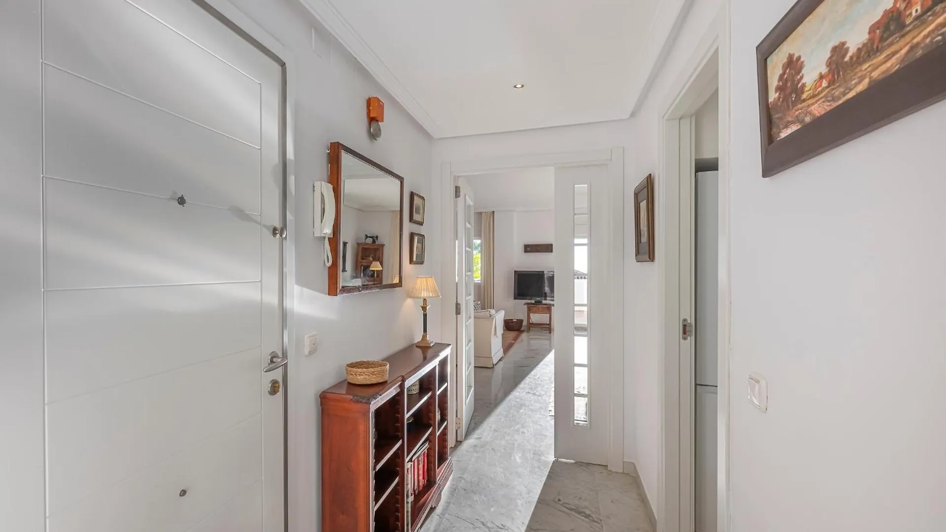 Increible Piso 4 Dorm, Terraza, Parking & Pool Apartment Marbella