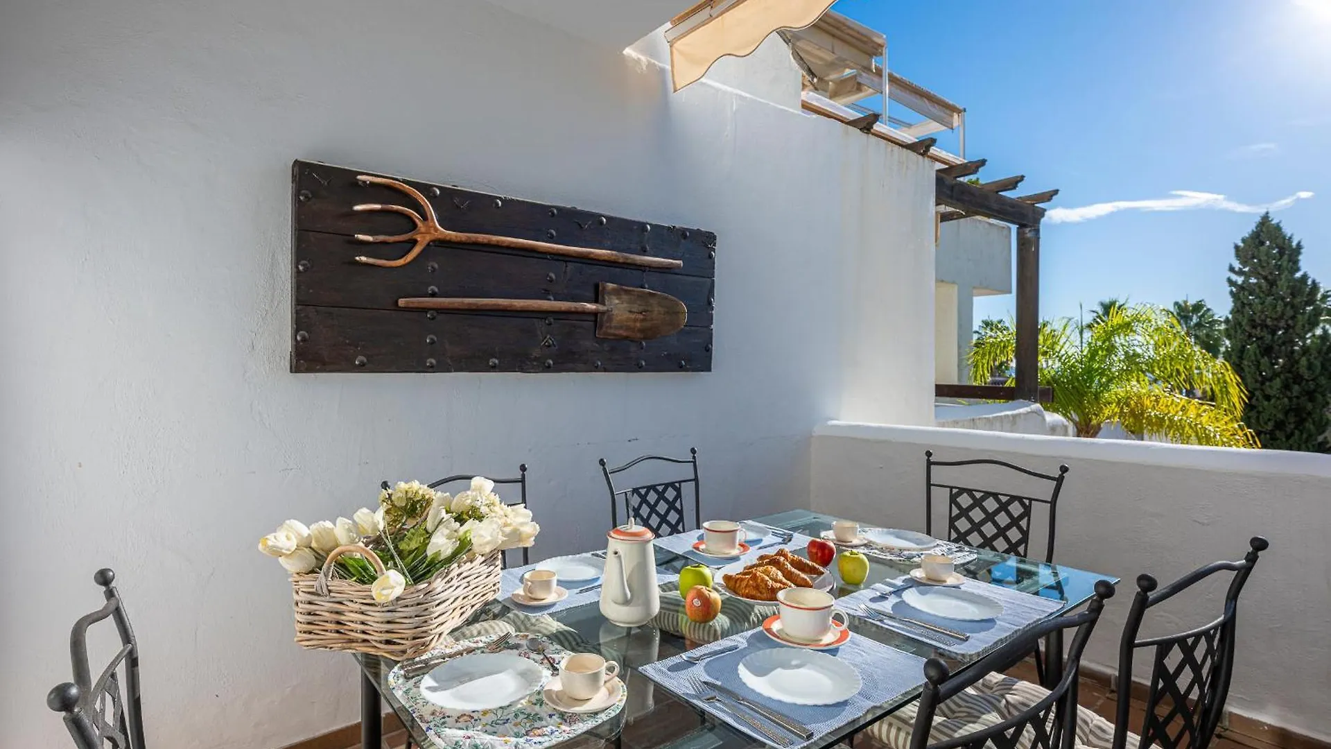 Increible Piso 4 Dorm, Terraza, Parking & Pool Apartment Marbella Spain