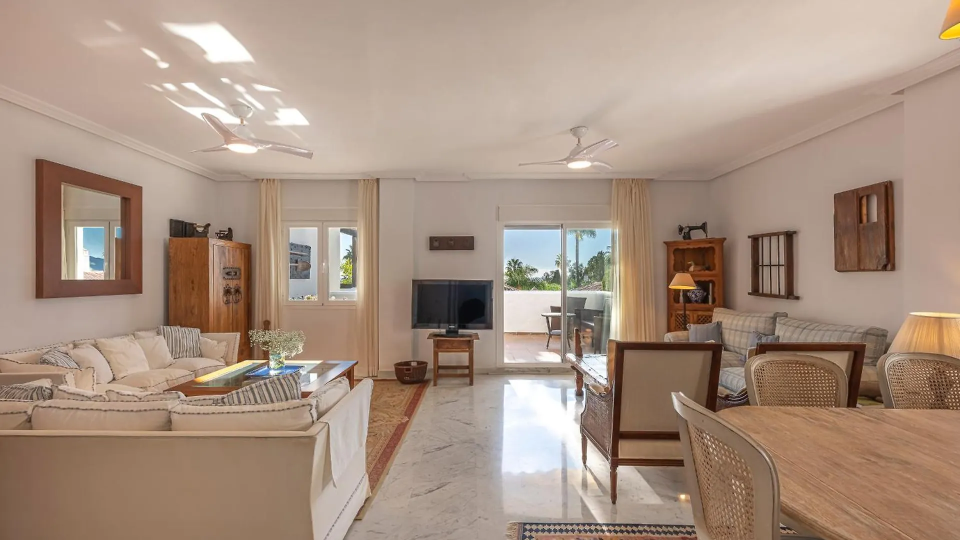 Increible Piso 4 Dorm, Terraza, Parking & Pool Apartment Marbella 0*,  Spain