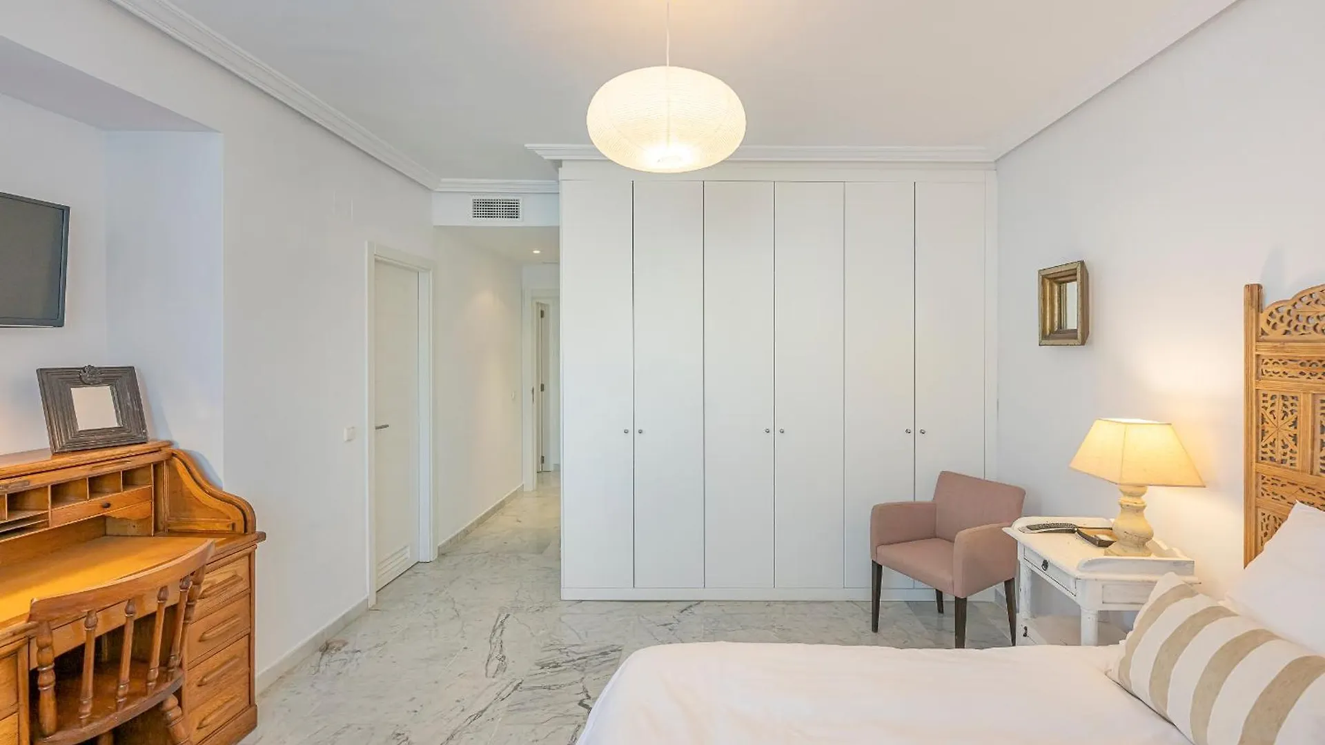 Increible Piso 4 Dorm, Terraza, Parking & Pool Apartment Marbella