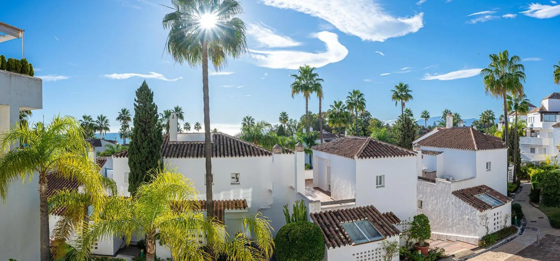 Increible Piso 4 Dorm, Terraza, Parking & Pool Apartment Marbella